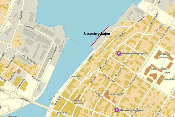 karta över en stad med en kaj markerad